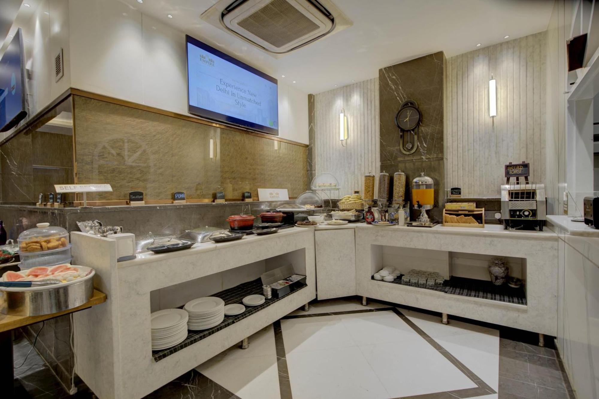 Empire Suites, Nueva Delhi Exterior foto