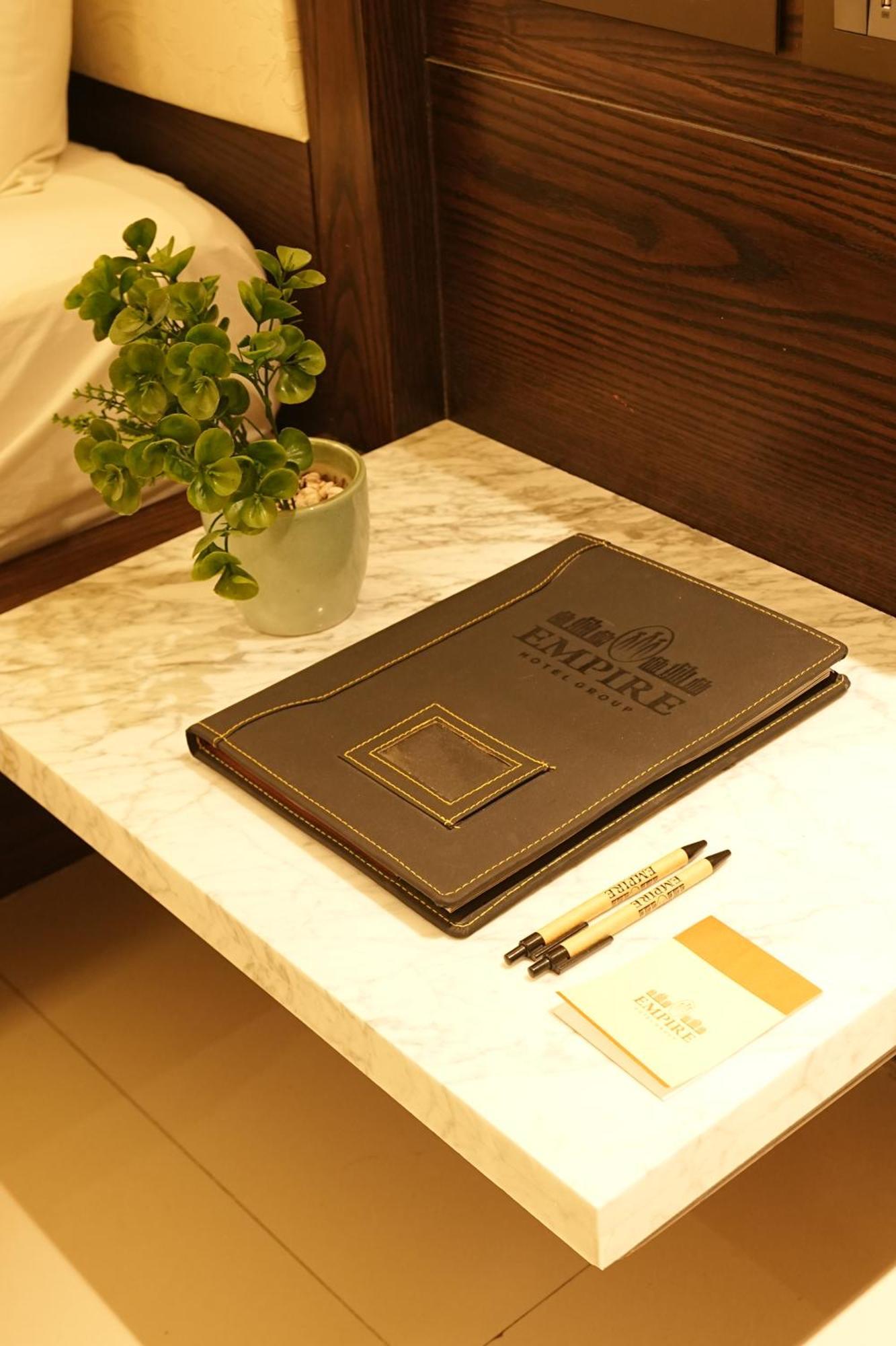 Empire Suites, Nueva Delhi Exterior foto
