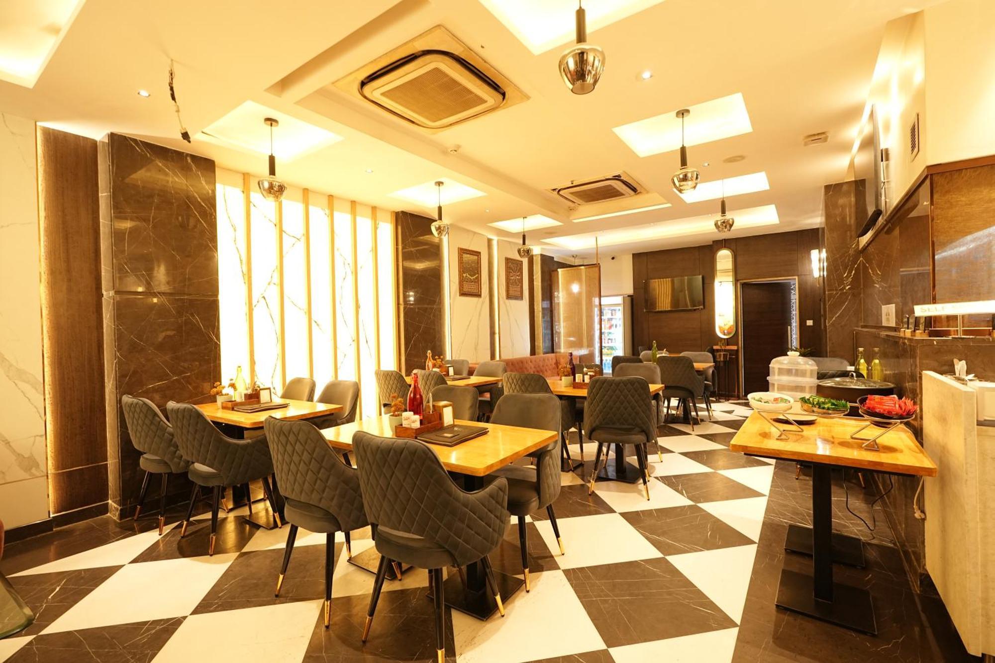 Empire Suites, Nueva Delhi Exterior foto